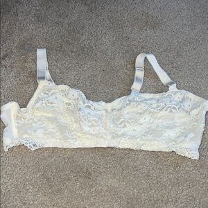Lace Bandeau Bralette - Cream
